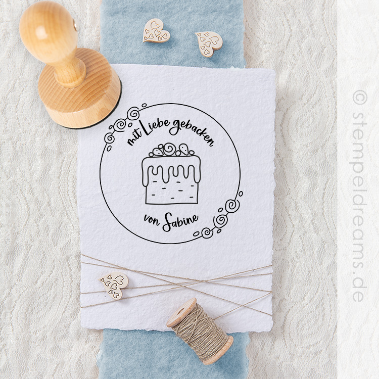 Mit Liebe gebacken – Holzstempel personalisiert – verschiedene Größen – Motiv: 1024
