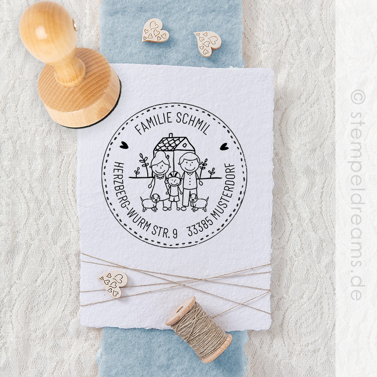 Familienstempel mit Namen – Figuren – Häuschen – Adressstempel – Holzstempel personalisiert – 1380 – Bild 2