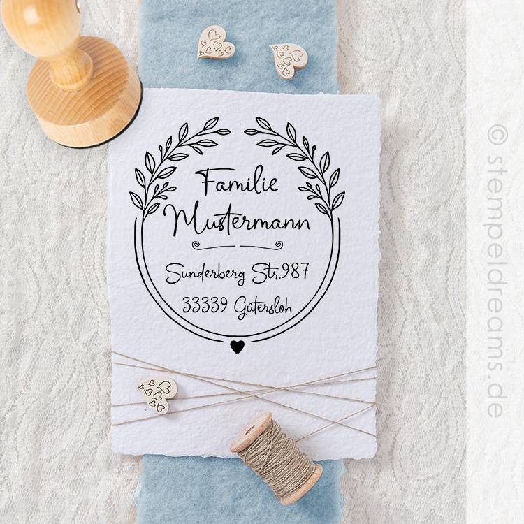 Individueller Textstempel – Naturdesign mit Herz & Zweigen – Personalisierter Holzstempel -Motiv: 1434