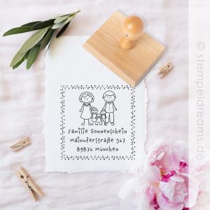 Familienstempel mit Namen – Figuren – quadratisch – Adressstempel – Holzstempel personalisiert – 592