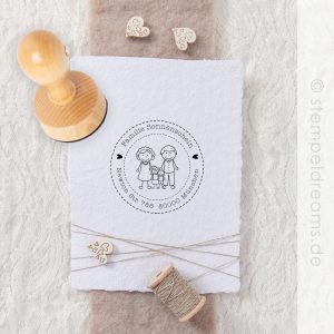 Familienstempel mit Figuren – Adressstempel – Holzstempel personalisiert – 730
