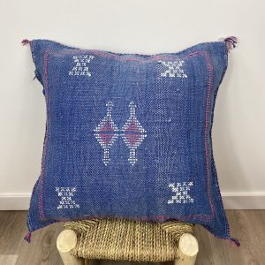 Blaues Kaktus-Seidenkissen 50x50 | Sabra Cushions