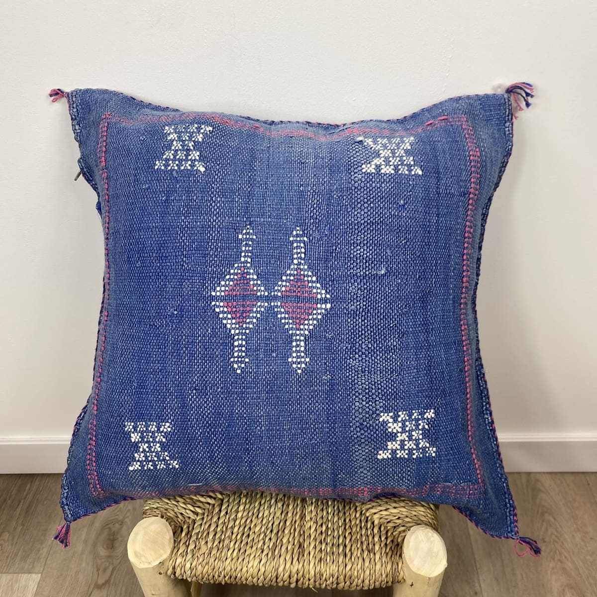 Blaues Kaktus-Seidenkissen 50x50 | Sabra Cushions